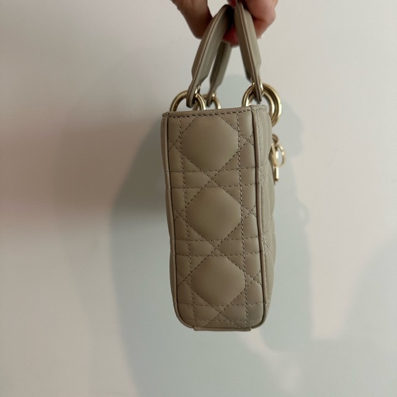 Christian Dior Quilted Beige Handbag - Picture 4 of 7